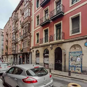 Vivienda Turistica Estilosa En La Zona Vieja Bilbao